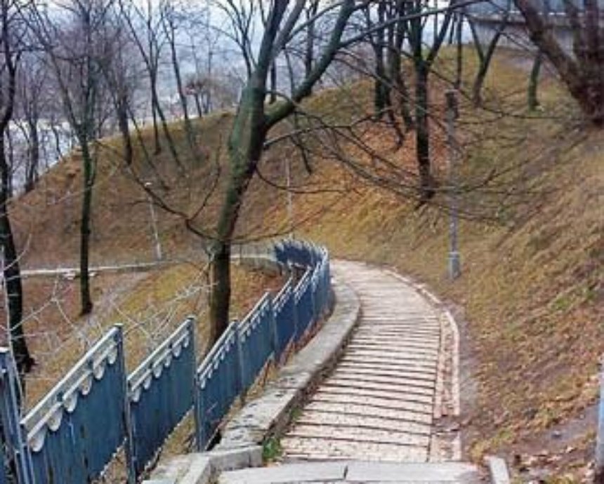 Неизбитые тропы: 23 лестницы Киева