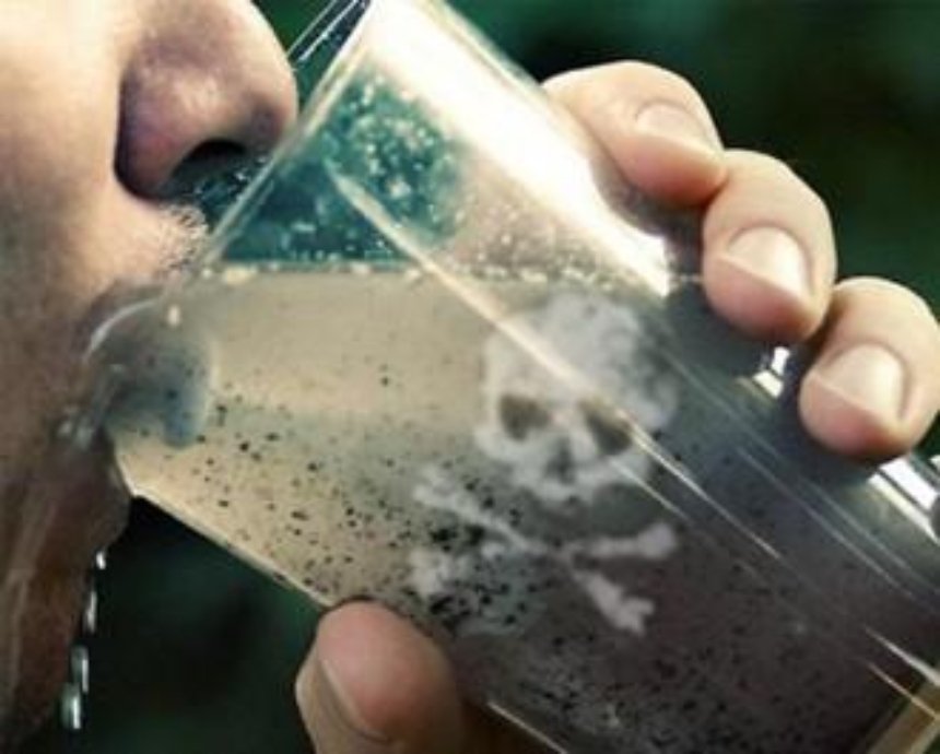 Причиной заражения водопроводной воды в Бортничах стало загрязнение артезианских скважин