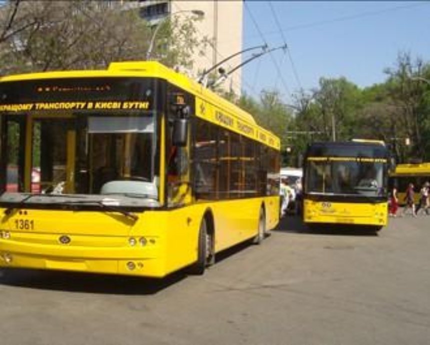 В Киеве частично восстановили ранее отмененные маршруты общественного транспорта