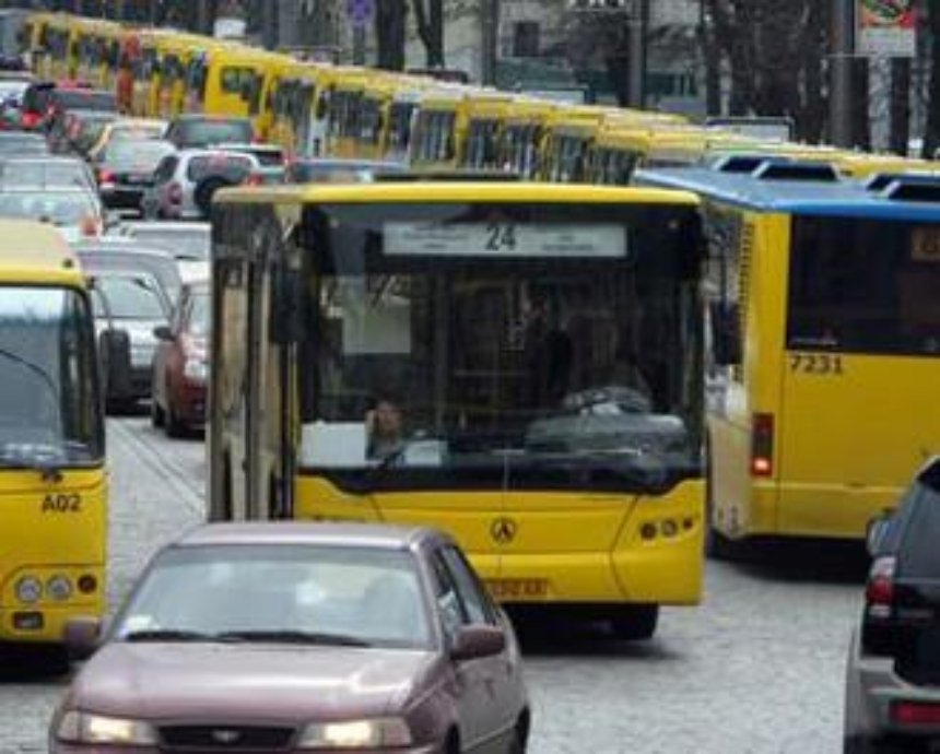 В Киеве в 12.00 остановится весь городской транспорт