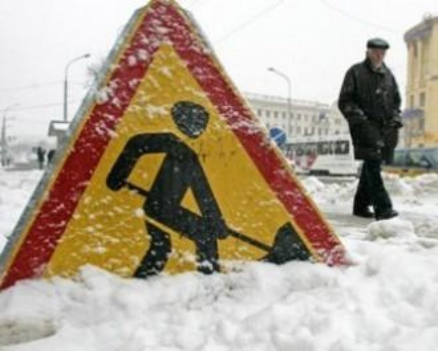 В Киеве за плохую уборку снега оштрафовали 25 предпринимателей