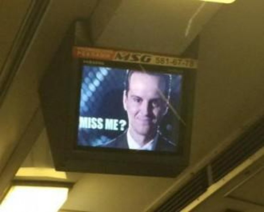 В киевском метро на мониторах появился профессор Мариарти (фото)