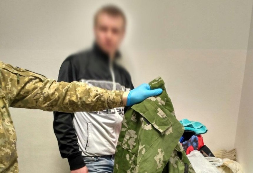 Предположительно военные: в столичных аэропортах поймали подозрительных россиян (фото, видео)