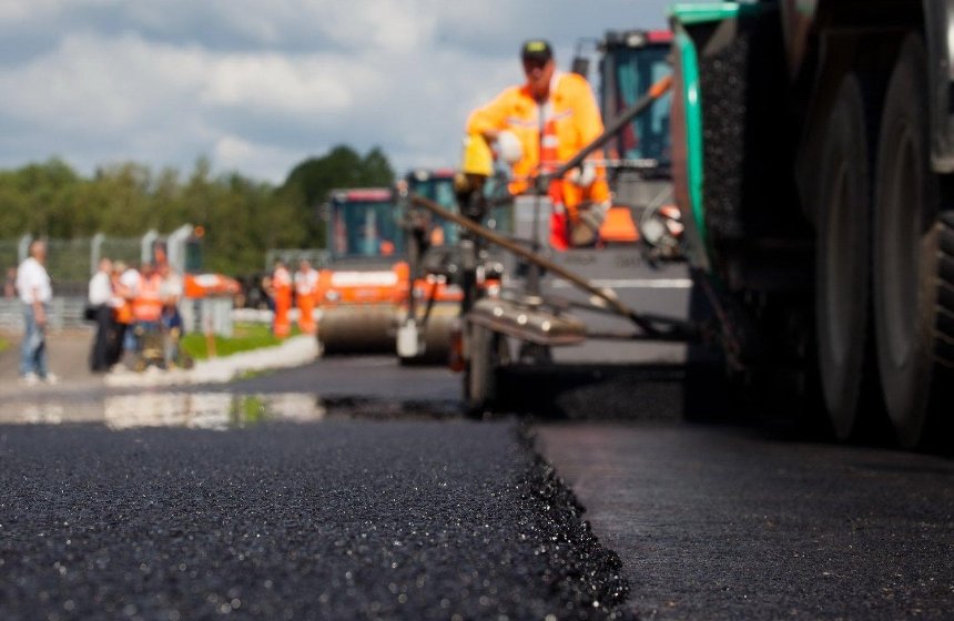 Столичні дороги активно ремонтуватимуть навесні, щоб уникнути заторів під час проведення "Євробачення-2017"