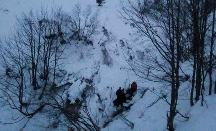 Киевлянка сорвалась в пропасть на Закарпатье (фото)