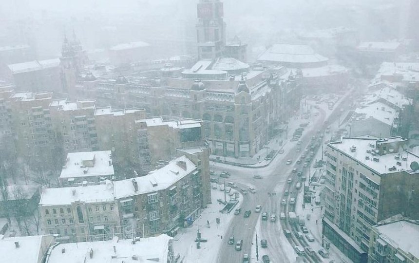 Белый апокалипсис: Киев засыпало снегом (фото)