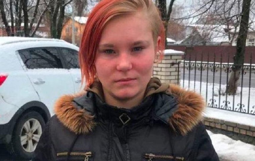 Помогите найти: под Киевом ищут девочку с розовыми волосами