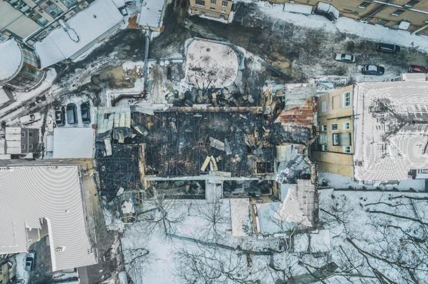 Як виглядає будівля на Грушевського після пожежі (фото, відео)