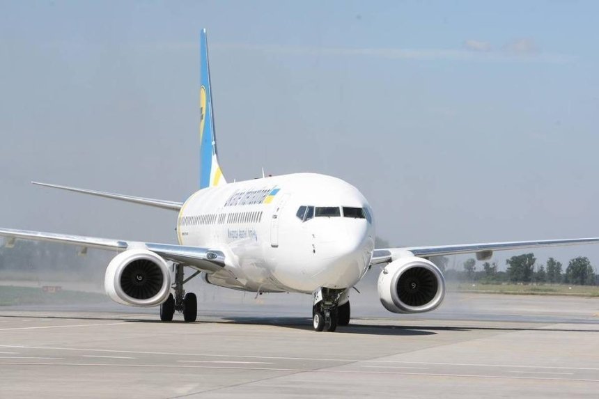 В «Борисполе» приземлился самолет МАУ с эвакуированными из Китая украинцами