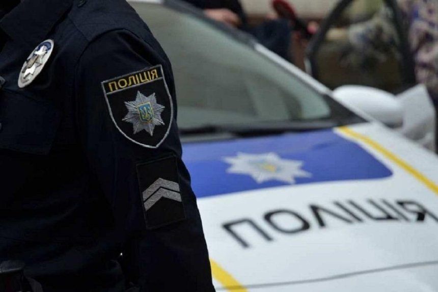 Изъяли авто и требовали деньги: полицейских Киевщины уличили во взяточничестве