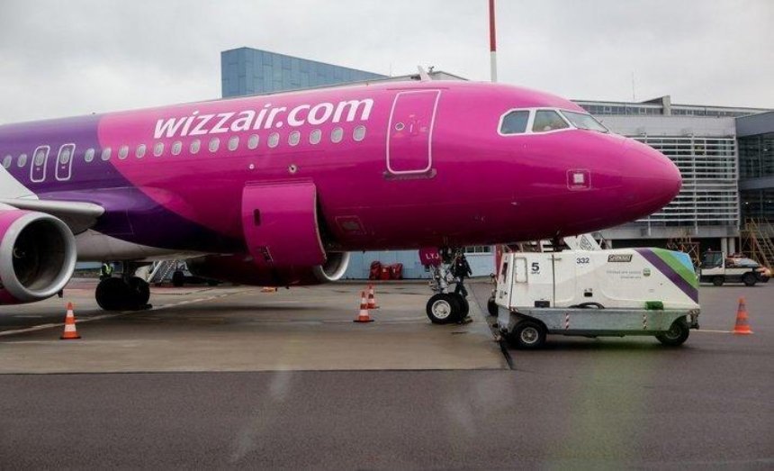 Самолет Wizz Air не мог приземлиться в Киеве из-за тумана