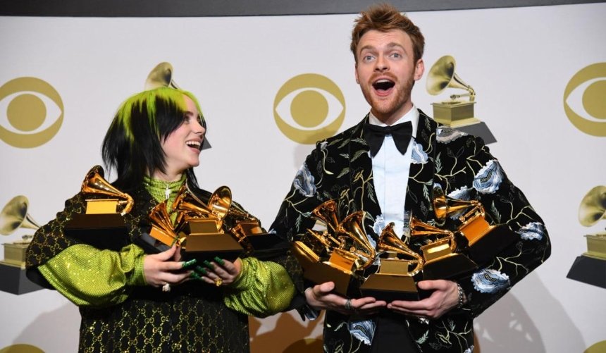 Церемонию Grammy перенесли на март из-за пандемии коронавируса