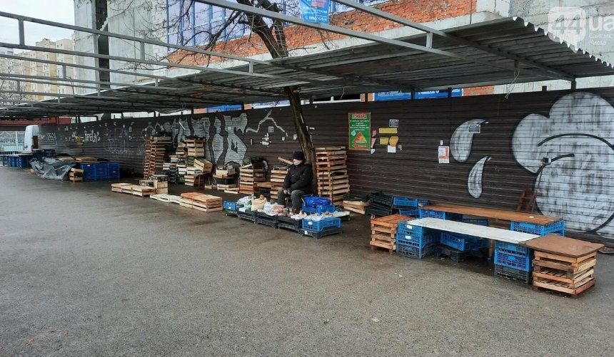 Зимний локдаун: как соблюдают карантин рынки в Оболонском районе Киева