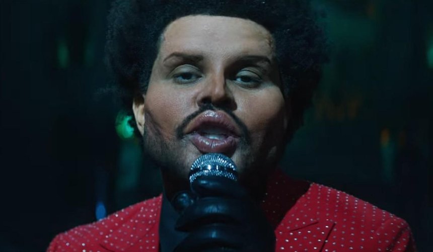 Певец The Weeknd предстал в новом клипе в образе жертвы пластического хирурга