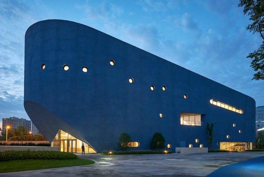 Кит или океанский лайнер: в Китае построили необычную школьную библиотеку