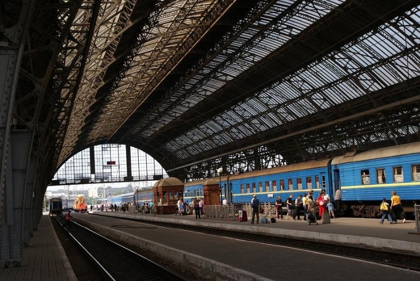 Укрзализныця собирается пускать пассажиров в поезд по ксерокопиям документов