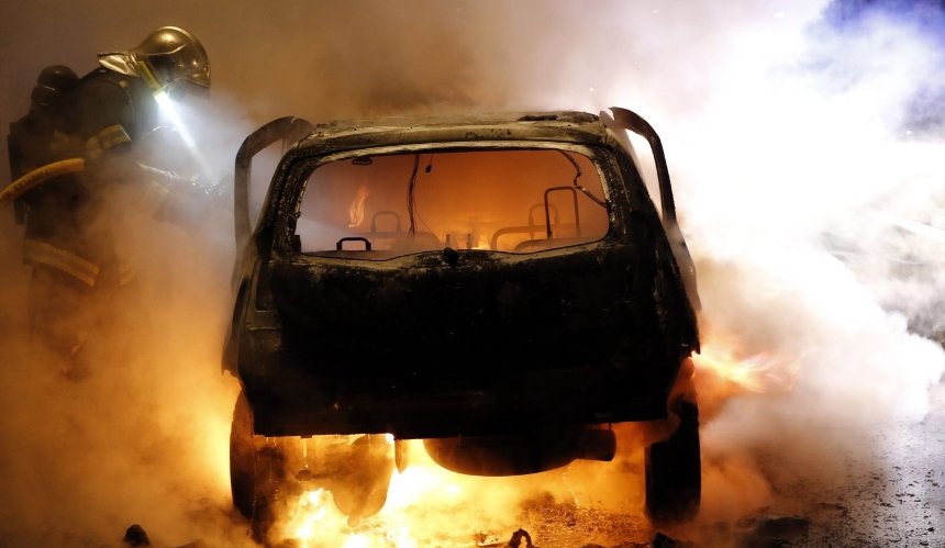  
Во Франции в новогоднюю ночь сожгли 874 автомобиля
