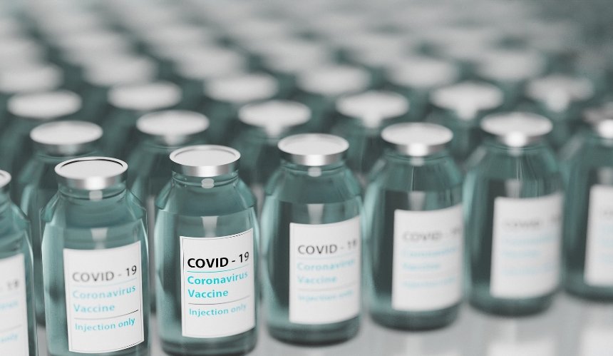 Бустерная вакцинация от COVID-19 может стать доступной для всех украинцев 