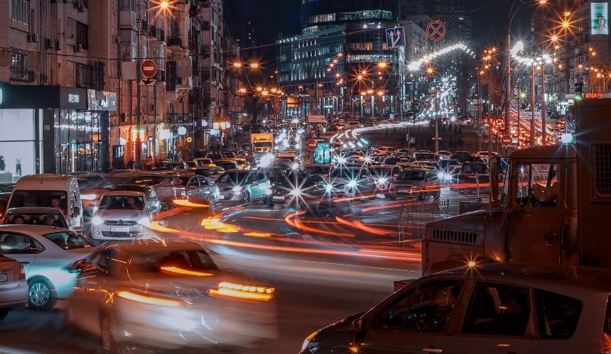 Машин стало больше: как изменился трафик в Киеве за 2021 год