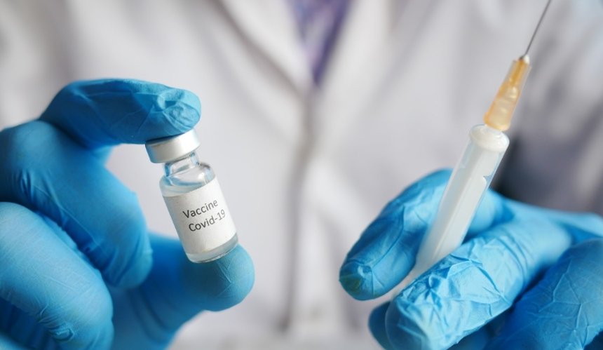 Pfizer планирует выпустить вакцину от «Омикрона» в марте 2022 года