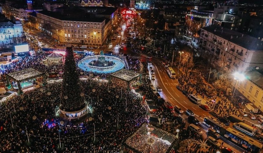 Когда начнут разбирать главную елку на Софийской площади: дата