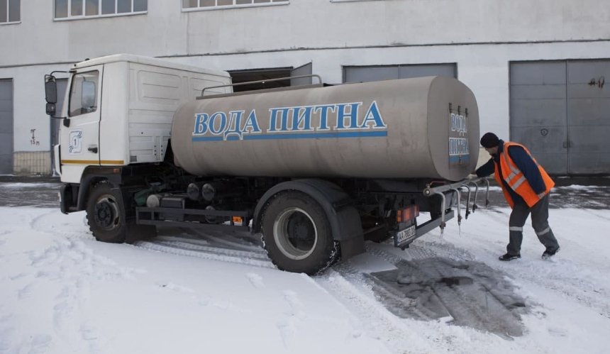 В Киеве готовят автоцистерны для развозки освященной воды на Крещение