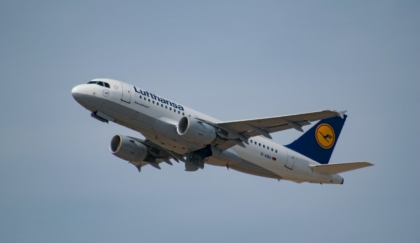 Lufthansa переносит свои рейсы в Киев с вечера на утро: в чем причина