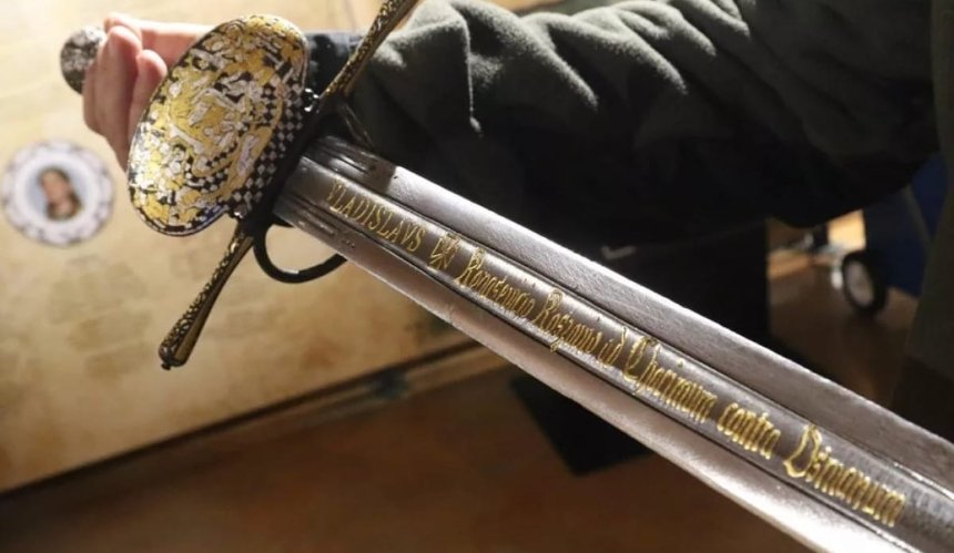 Украинцы смогут увидеть меч Петра Сагайдачного: когда