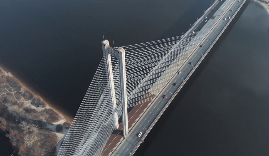 В Киеве приостановили ремонт Южного моста: в чем причина