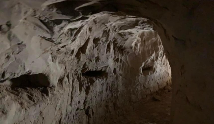 Кличко відхилив петицію щодо збереження виявлених стародавніх печер