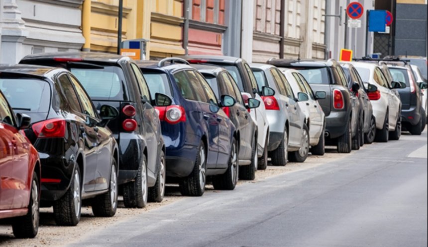В Україні з'явиться новий формат номерних знаків для авто, які реєструватимуть онлайн
