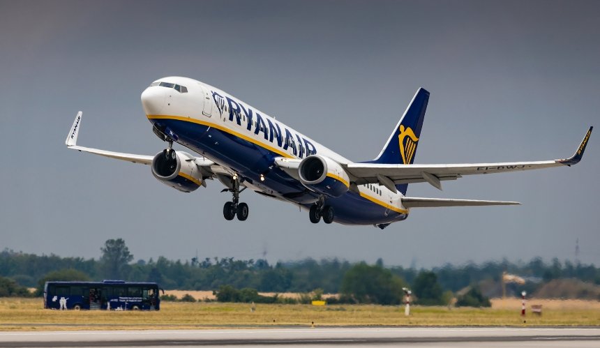 Ryanair наймає український персонал, щоб повернутися після війни