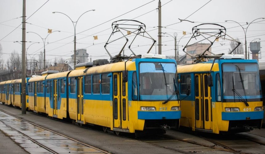 У Києві відновлюють рух двох трамваїв на Троєщину