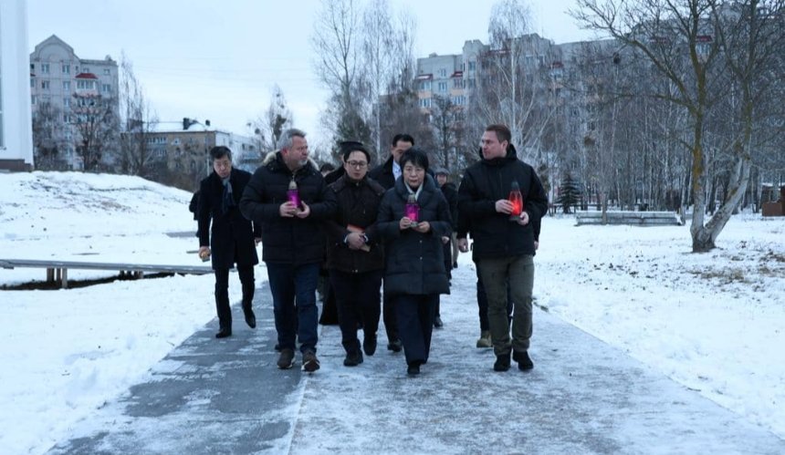 Міністерка закордонних справ Японії відвідала Київщину: деталі візиту