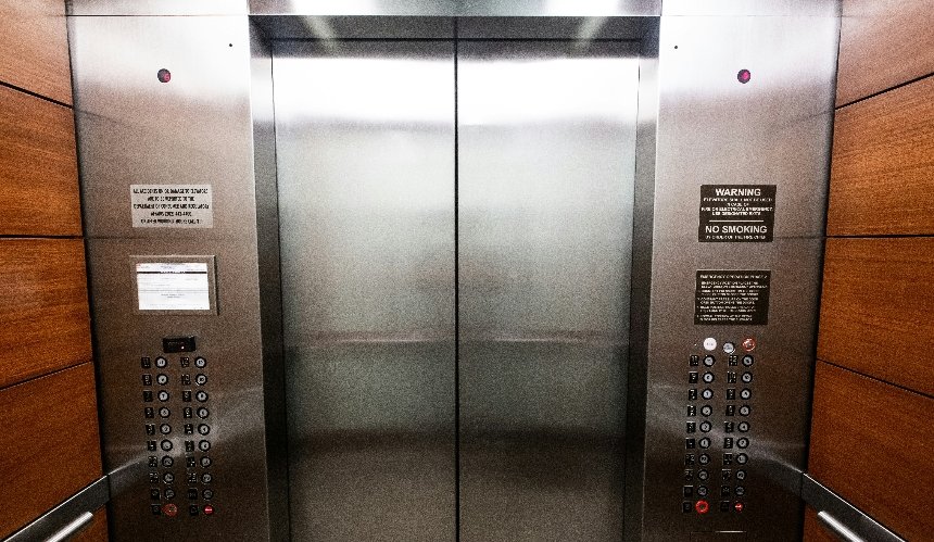 У Києві за три роки оновили майже тисячу лифтів — КМДА