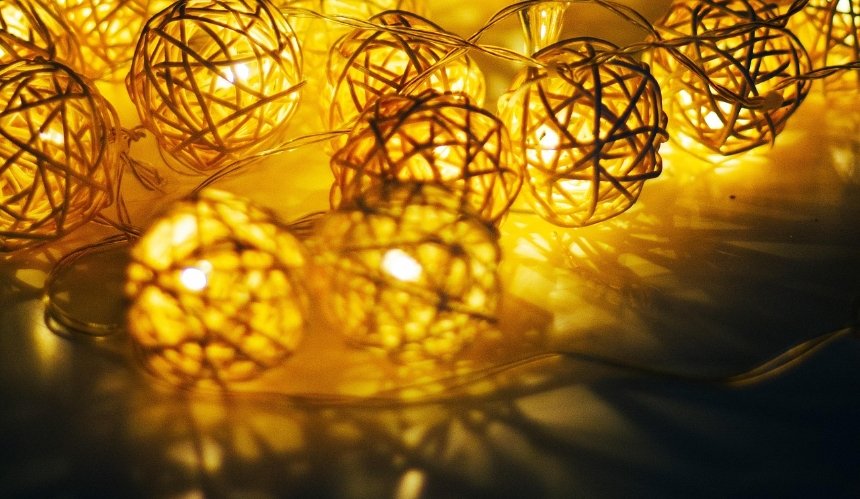 Світла буде більше: графіки стабілізаційних відключень у Києві 3 січня