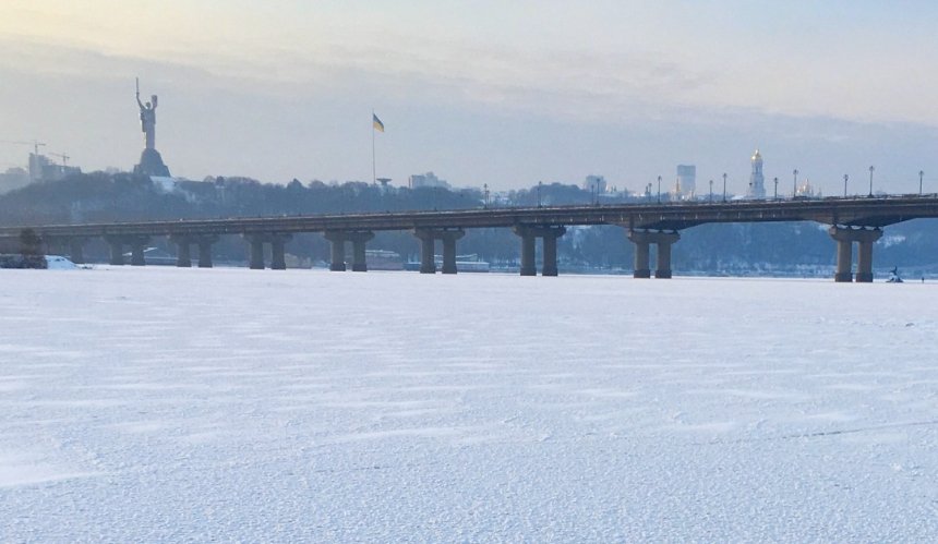 Станція "Гідропарк" відкриє другий вестибюль на Водохреще: розклад роботи