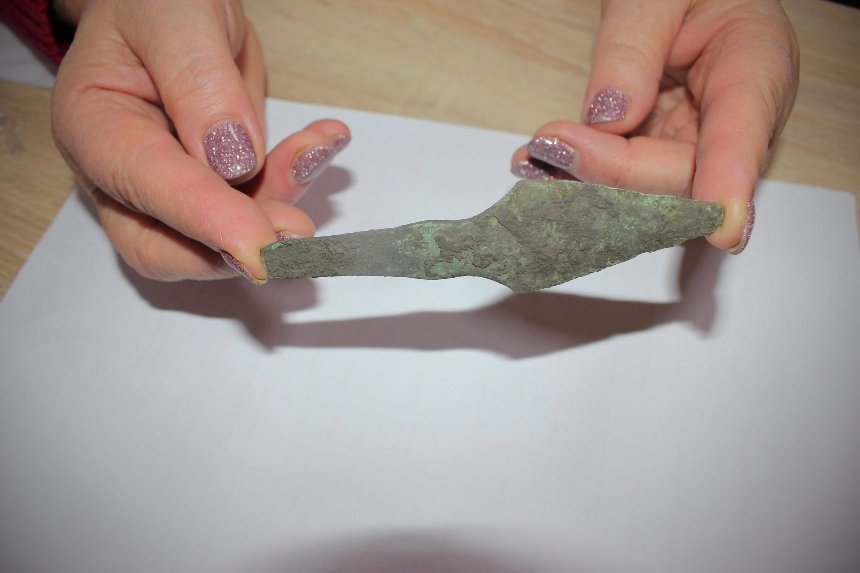 Київська митниця передала музеям 357 врятованих артефактів