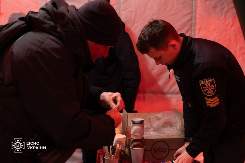 Відкриті для всіх, хто потребує підтримки: у Києві працюють мобільні Пункти незламності ДСНС