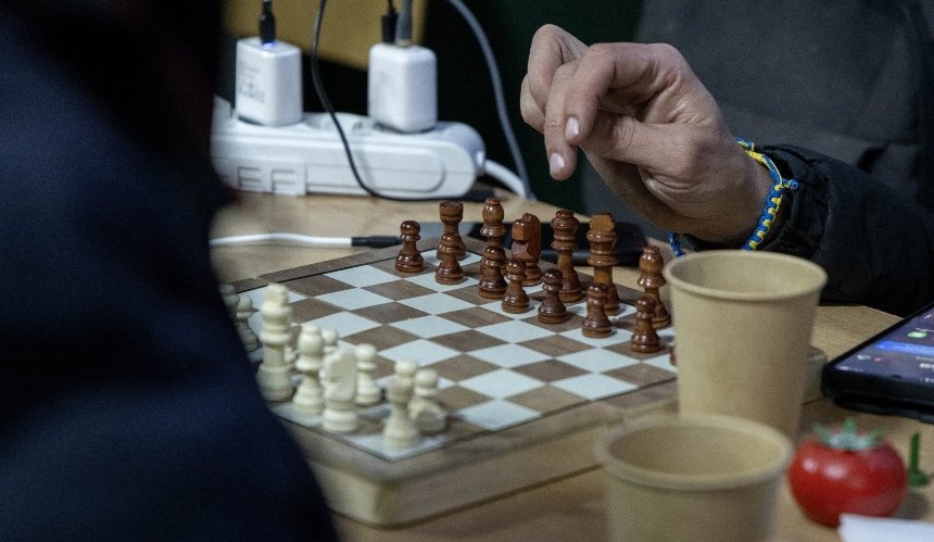 На Троєщині розгортають додаткові опорні пункти обігріву: адреси