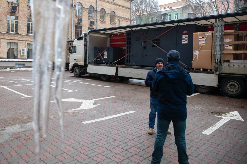 Київ отримав 130 генераторів, придбаних польськими волонтерами