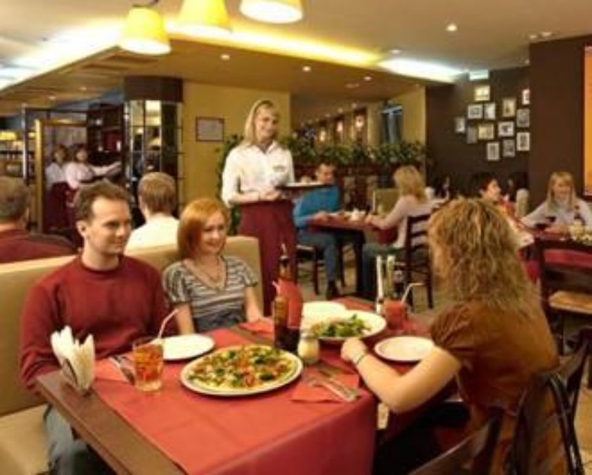 Рестораны Киева переходят в режим экономии