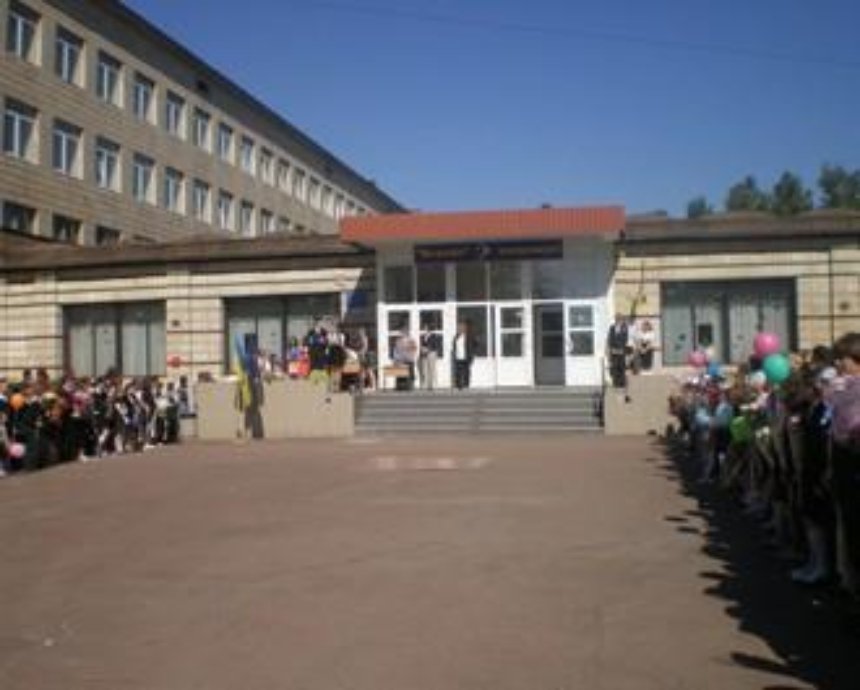 Родители обвиняют руководствол киевской школы в поборах