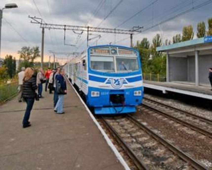 Три поезда горэлектрички в Киеве вышли из строя
