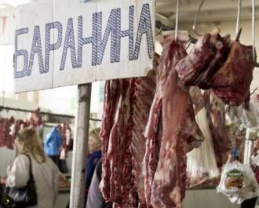 На стихийных рынках Киевской области может появиться отравленное мясо, - полиция