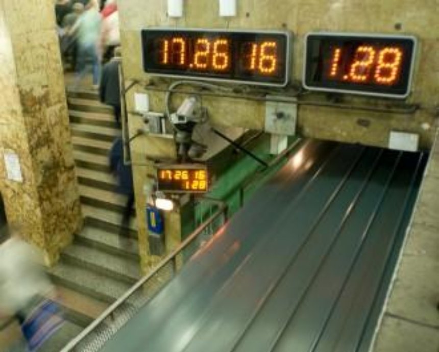 Киевсовет рассмотрит петицию о том, чтобы на табло в метро отображалось время до прибытия поезда