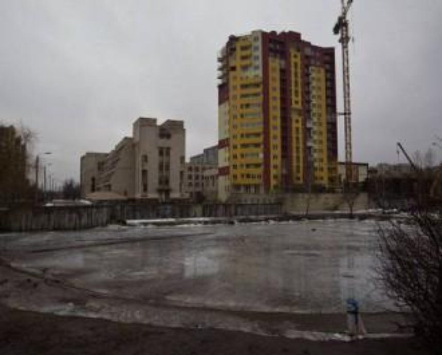На Борщаговке собираются делать демонтаж незаконной стройки (фото)