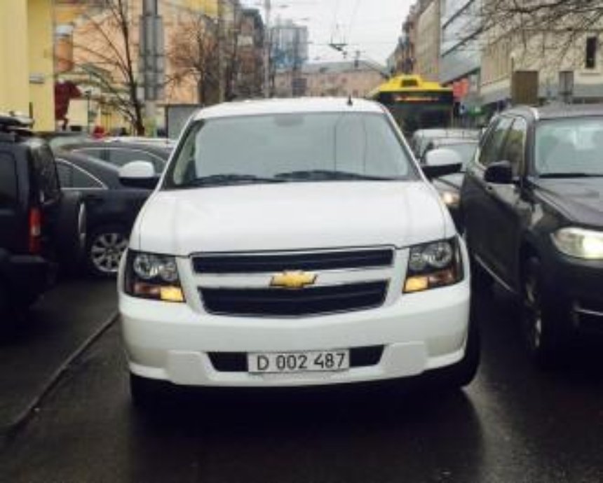 В Киеве "героем парковки" стал водитель машины посольства США