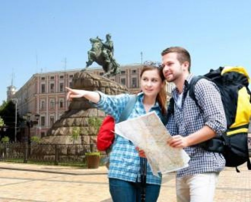 В Киев начали активнее ездить иностранные туристы