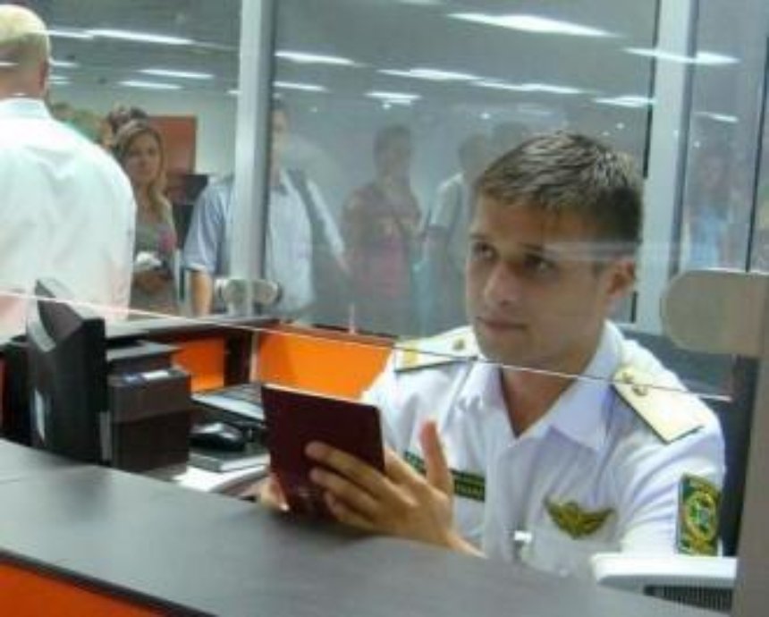 В киевском аэропорту задержали россиянина, которого разыскивает Интерпол
